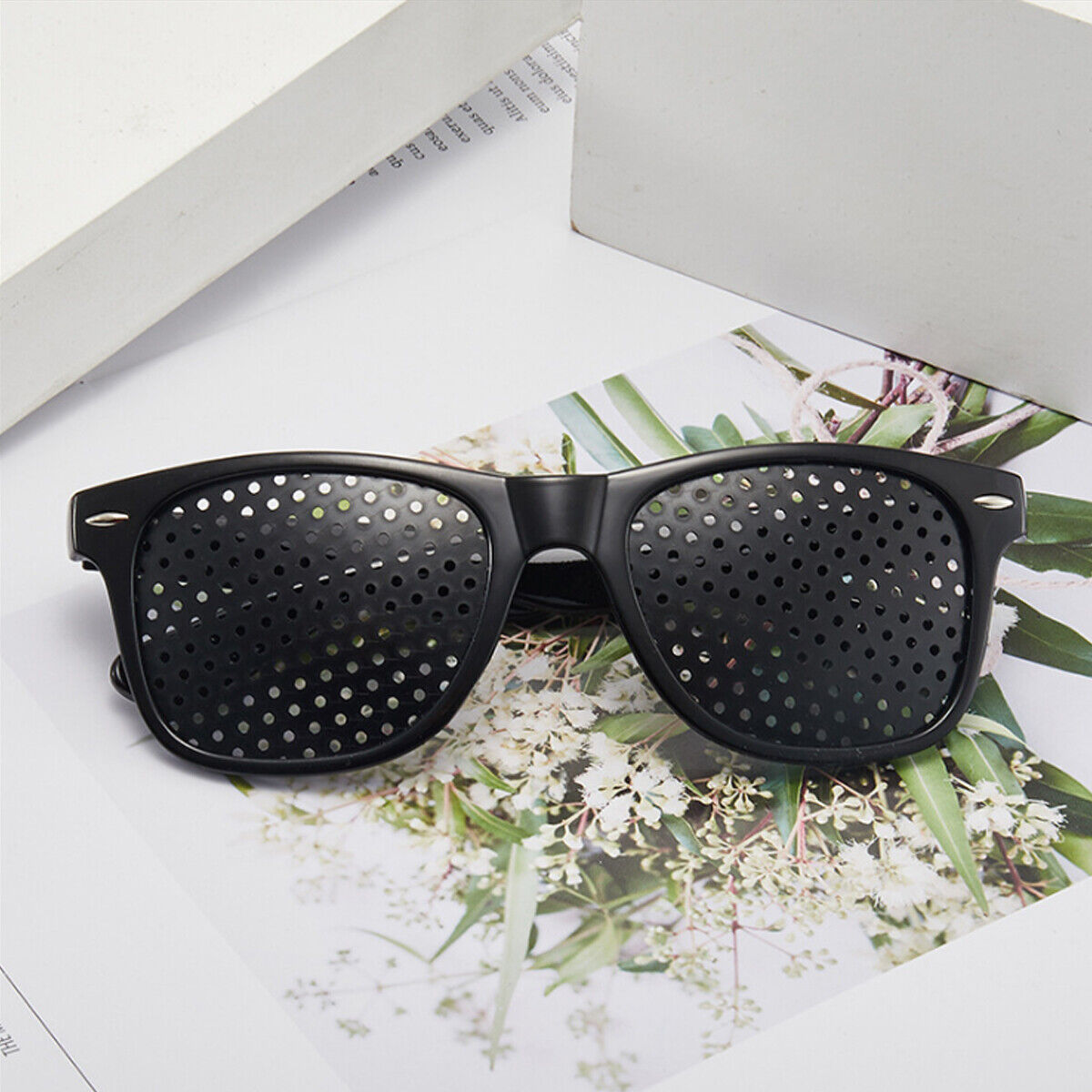 Pinhole Glass - 2 Pair