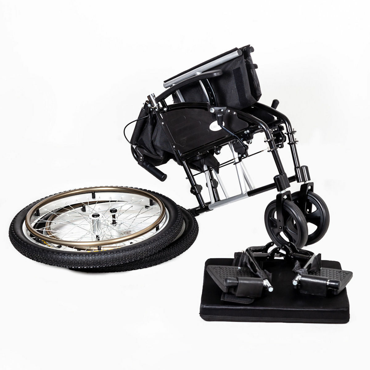 Self-Propelled Outdoor All-Terrain Folding Wheelchair